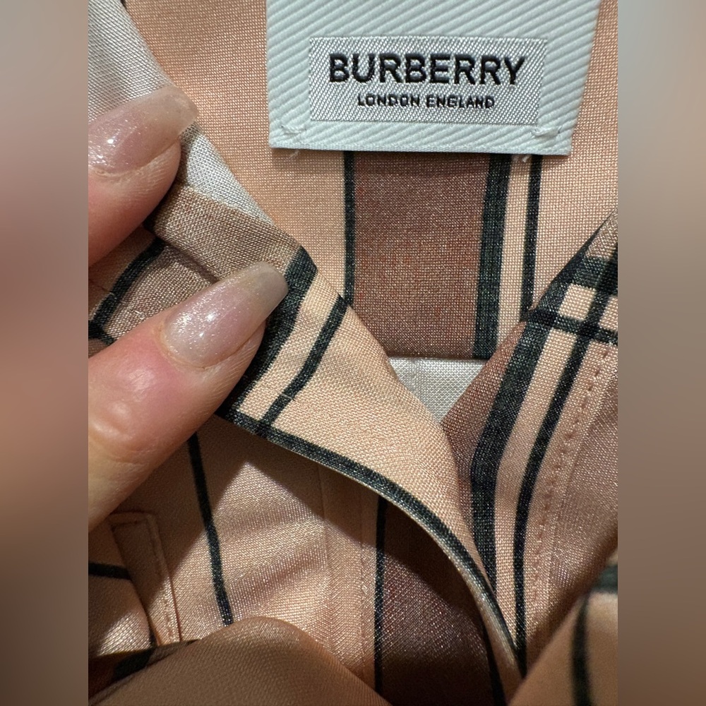 NWT Burberry Check Drape Sleeve Blouse - Picture 2 of 7